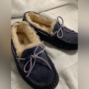 UGG Women’s Moccasins, Blue with purple tie, Size 6